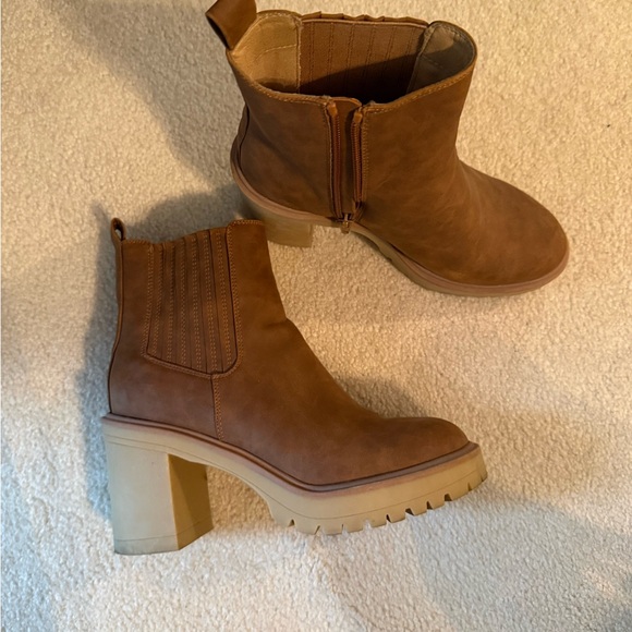 Shoes - Brown Ankle Boots